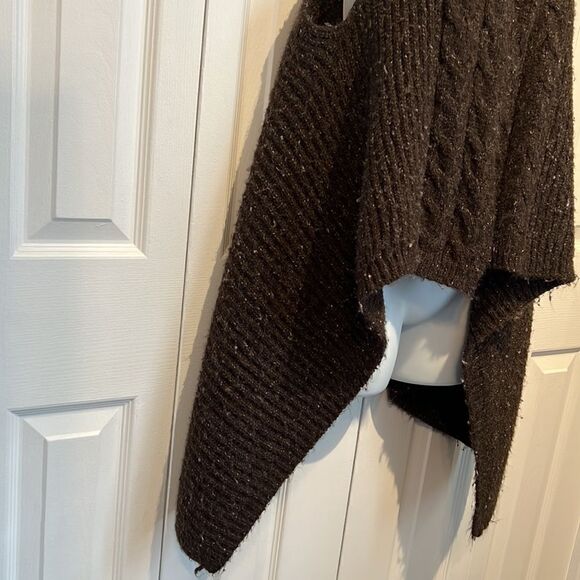 BCBGMAXAZRIA Brown Open Face Sweater Vest Size M/L - Picture 6 of 11